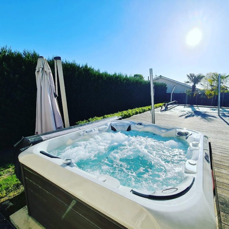 Entretien annuel d'un spa par un technicien Zee Spa